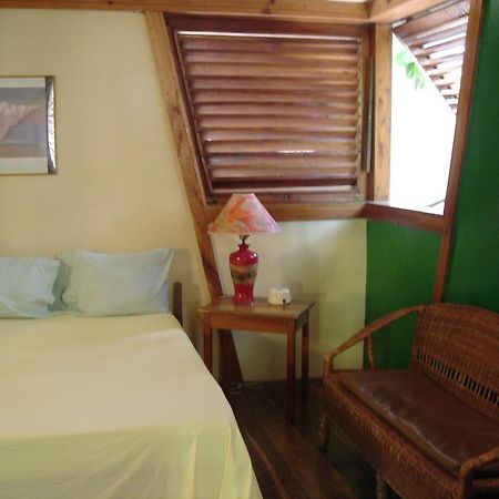 Whistling Bird Hotel Negril Esterno foto
